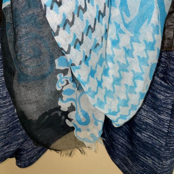 Pashmina - Houndstooth Print by: Charming Charlie - Bid Now = Disc.Shipping 👍 - Picture 4 of 8